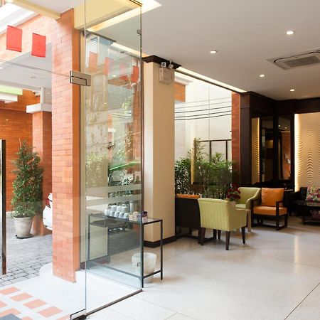 Taraplace Hotel Bangkok Bagian luar foto
