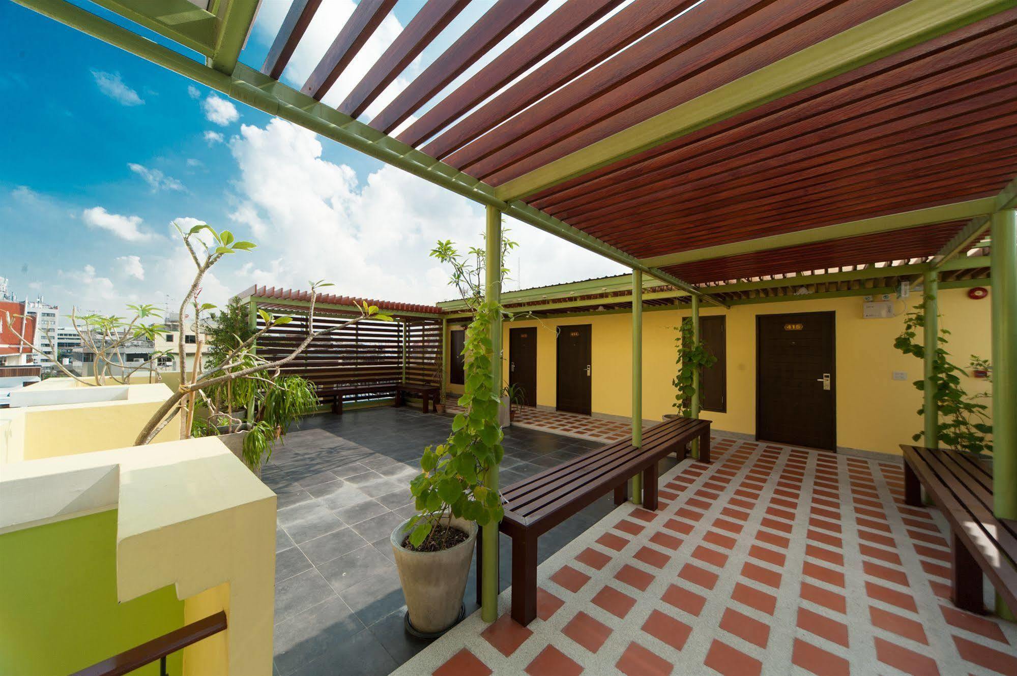 Taraplace Hotel Bangkok Bagian luar foto