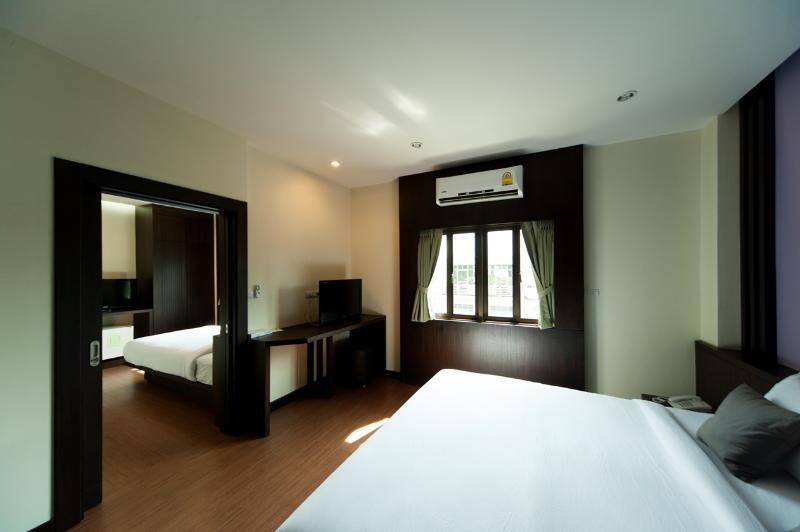Taraplace Hotel Bangkok Bagian luar foto