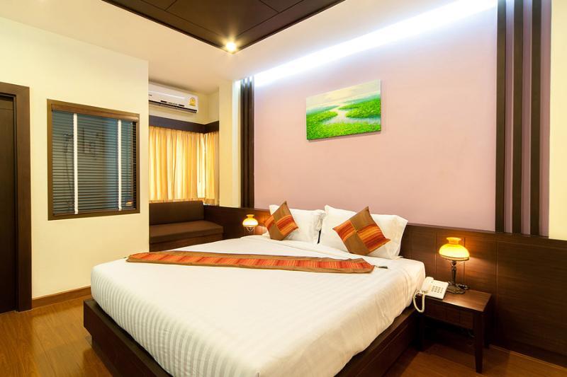 Taraplace Hotel Bangkok Bagian luar foto
